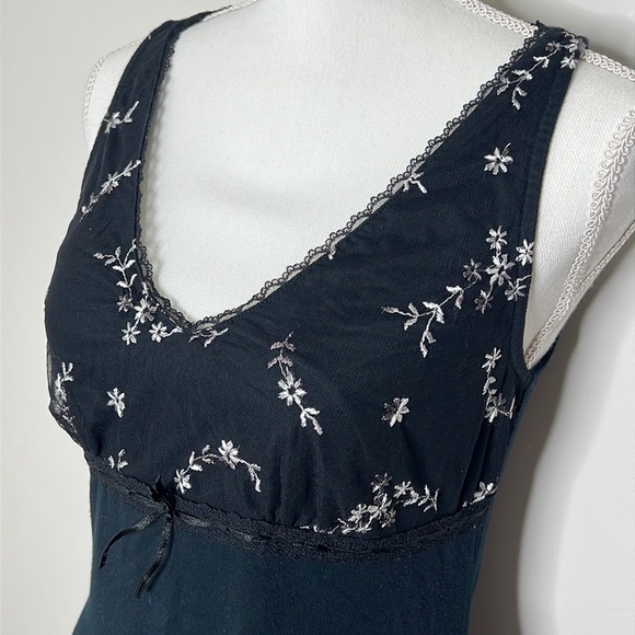 Floral Embroidered Slip Dress Nightgown - Picture 6 of 7